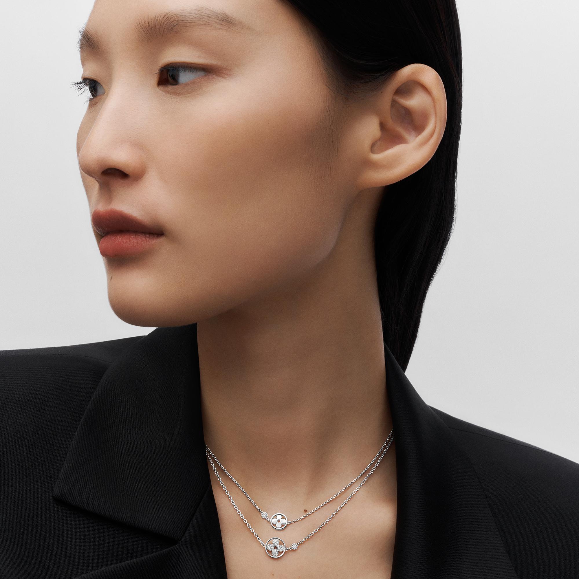 Pendente Idylle Blossom, oro bianco e diamanti  Gioielli Categorie Collane e Ciondoli | LOUIS VUITTON (Zoom prodotto)
