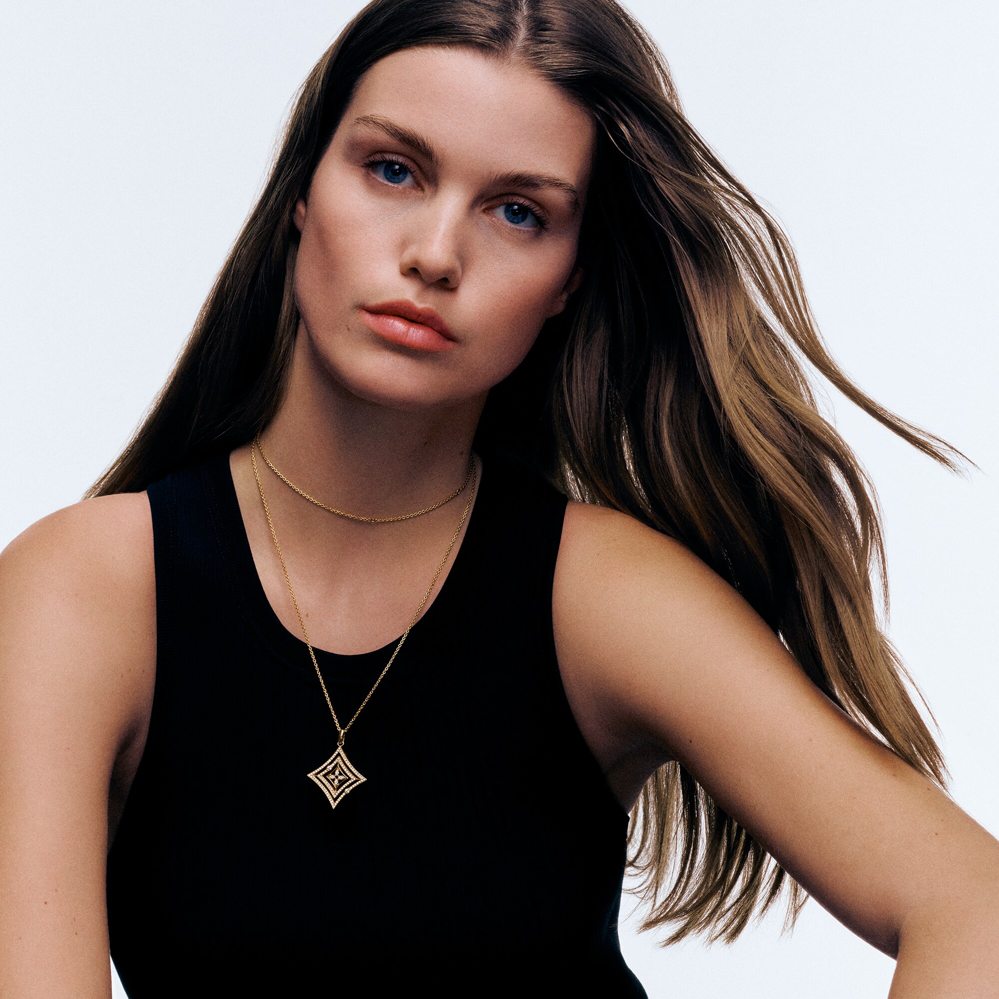 Pendente Idylle Blossom, oro giallo e diamanti  Gioielli Categorie Tutta la Gioielleria | LOUIS VUITTON (Zoom prodotto)