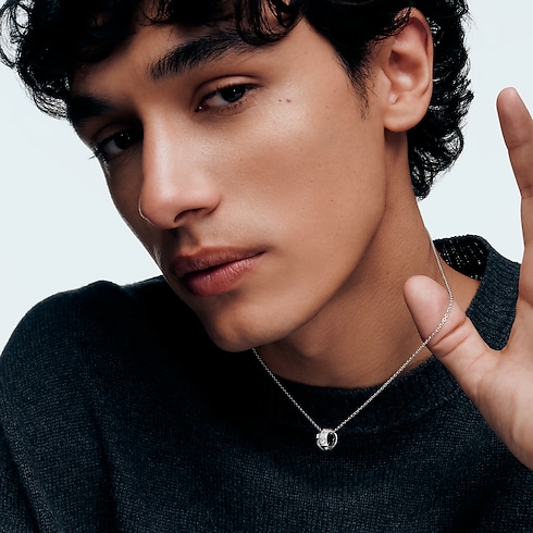 Pendente Le Damier de Louis Vuitton, oro bianco e diamanti Gioielli Categorie Collane e Ciondoli | LOUIS VUITTON (Zoom prodotto)