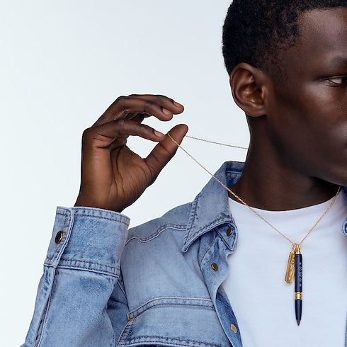 Pendente Les Gastons Vuitton Designer, oro giallo e titanio Les Extraordinaires Gioielli Collane e Ciondoli | LOUIS VUITTON (Zoom prodotto)