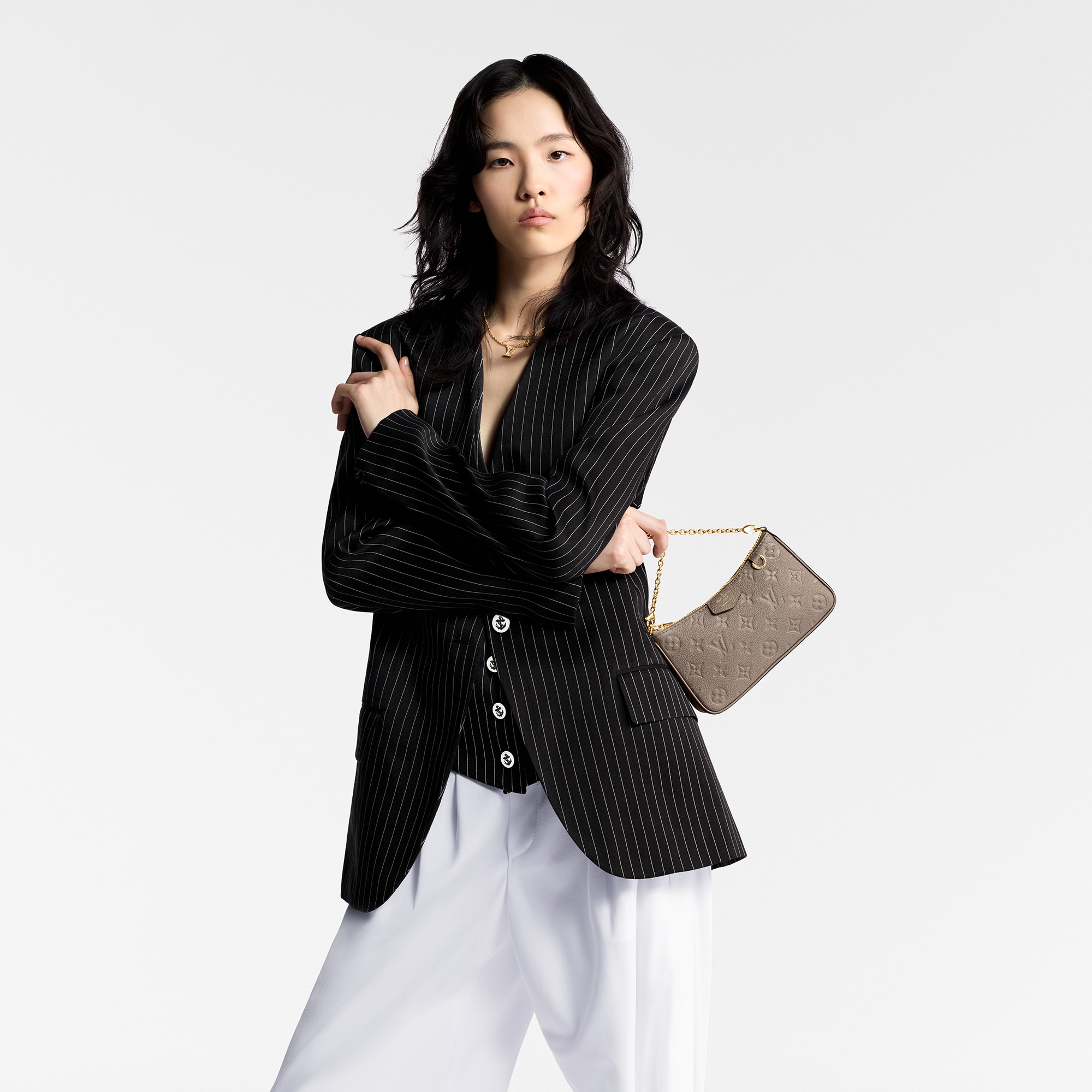 Pochette Easy Pouch On Strap Pelle Monogram Empreinte Donna Portafogli e Piccola Pelletteria Tutti i Portafogli e Piccola Pelletteria | LOUIS VUITTON (Zoom prodotto)