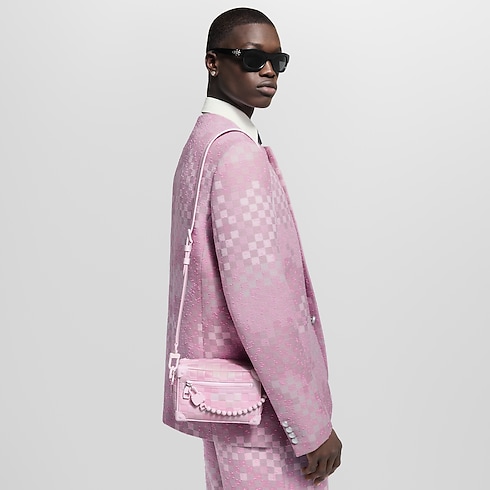 Pochette Soft Trunk Mini Autres Cuirs Borse e Piccola Pelletteria Borse da Uomo LV Icons | LOUIS VUITTON (Zoom prodotto)