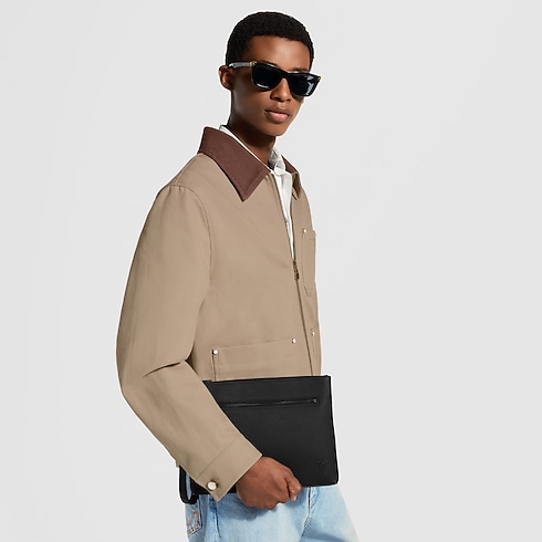Pochette Takeoff worn view