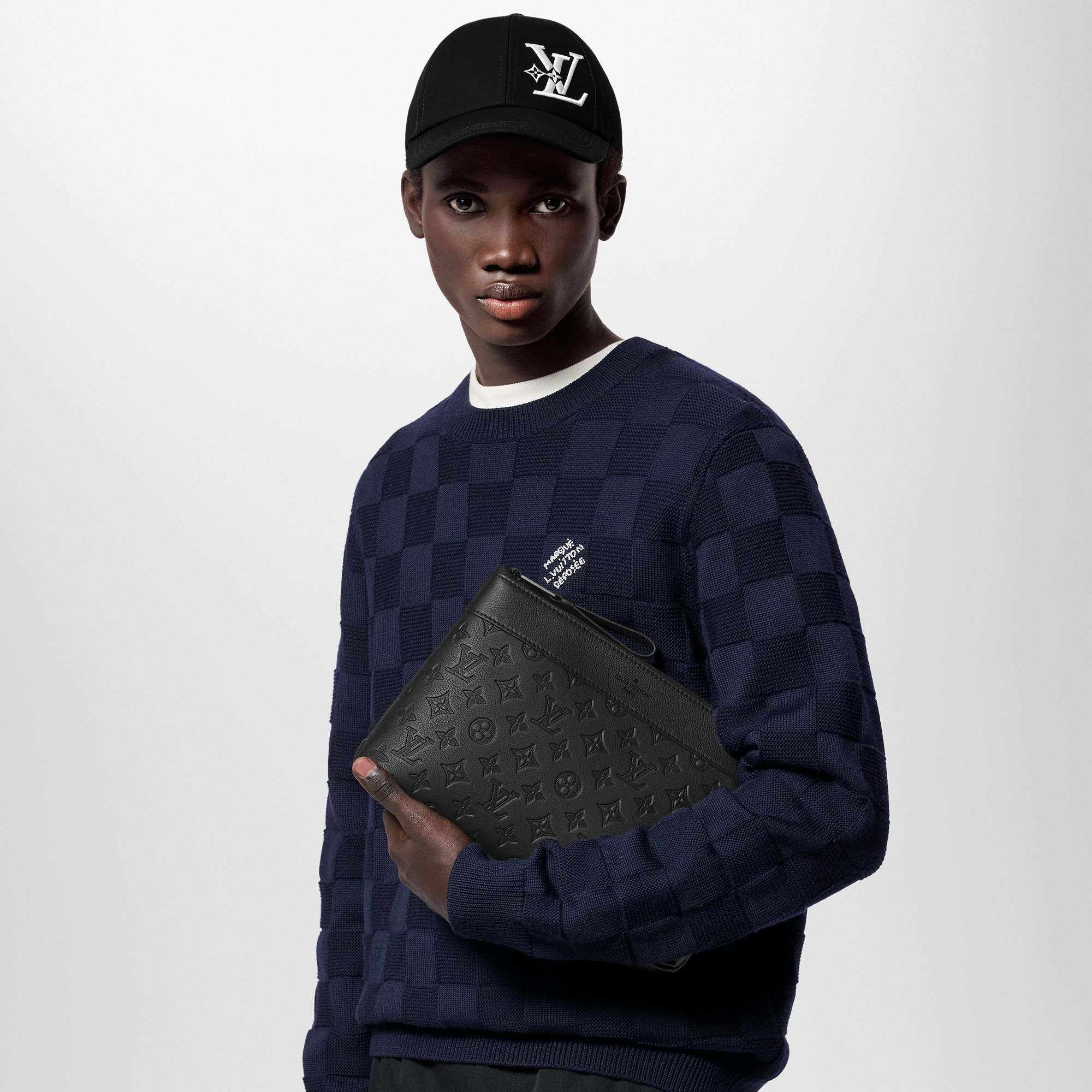 Pochette Voyage Souple Monogram Shadow Uomo Portafogli e Piccola Pelletteria Pochette | LOUIS VUITTON (Zoom prodotto)