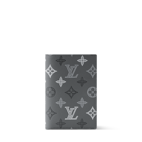 Porta passaporto Monogram Shadow Uomo Portafogli e Piccola Pelletteria Tutti i Portafogli e Piccola Pelletteria | LOUIS VUITTON (Zoom prodotto)