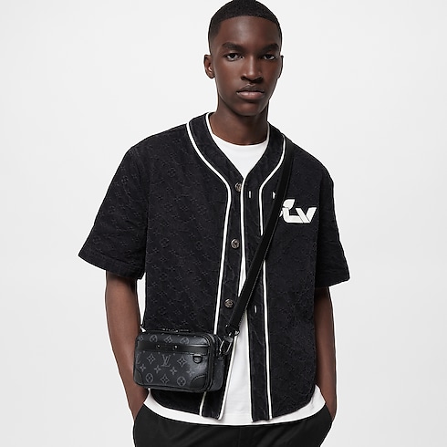 Portafoglio indossabile Alpha Monogram Eclipse Uomo Borse da Uomo Tutte le collezioni | LOUIS VUITTON (Zoom prodotto)