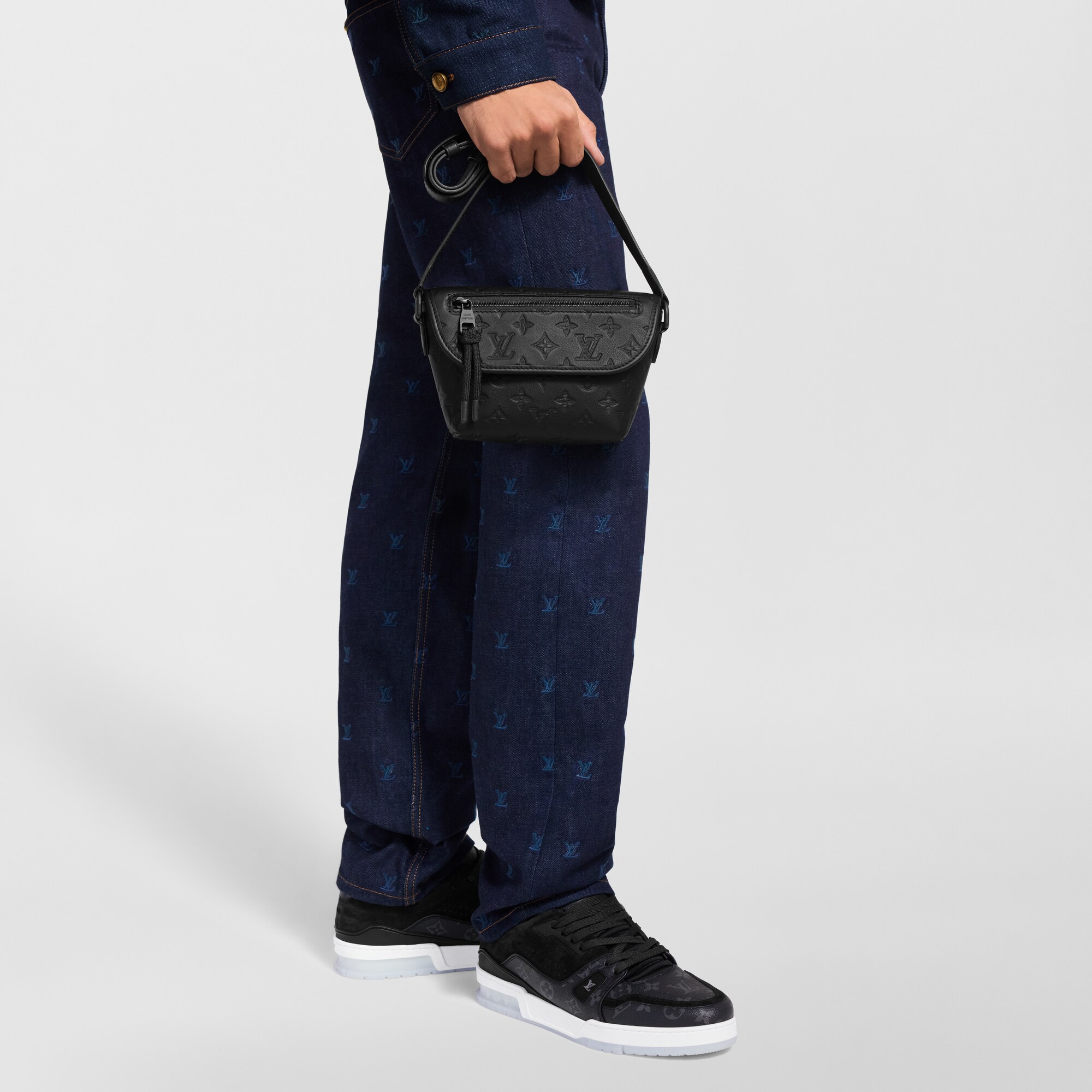 Portafoglio indossabile Pulse Monogram Shadow Uomo Portafogli e Piccola Pelletteria Mini Bags | LOUIS VUITTON (Zoom prodotto)