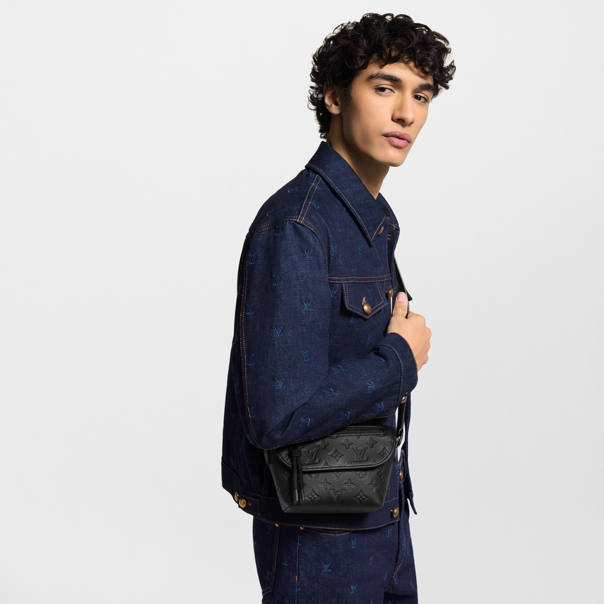 Portafoglio indossabile Pulse Monogram Shadow Uomo Portafogli e Piccola Pelletteria Mini Bags | LOUIS VUITTON (Zoom prodotto)