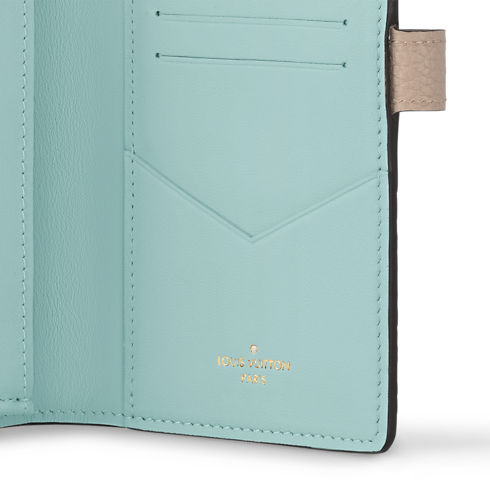 Portafoglio LV Vertical Capucines Donna Portafogli e Piccola Pelletteria Tutti i Portafogli e Piccola Pelletteria | LOUIS VUITTON (Zoom prodotto)