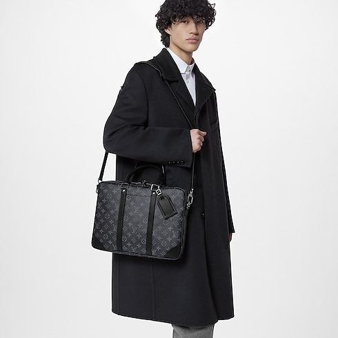 Porte-Documents Voyage PM Monogram Eclipse Uomo Borse da Uomo Tutte le collezioni | LOUIS VUITTON (Zoom prodotto)