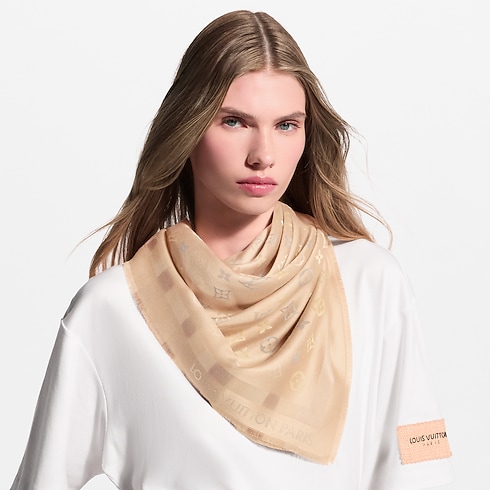 Scialle Monogram So Shine S00 Donna Accessori Scialli | LOUIS VUITTON (Zoom prodotto)