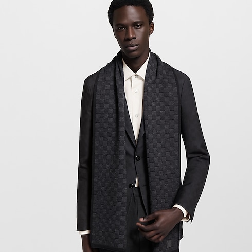 Sciarpa Neo Petit Damier worn view