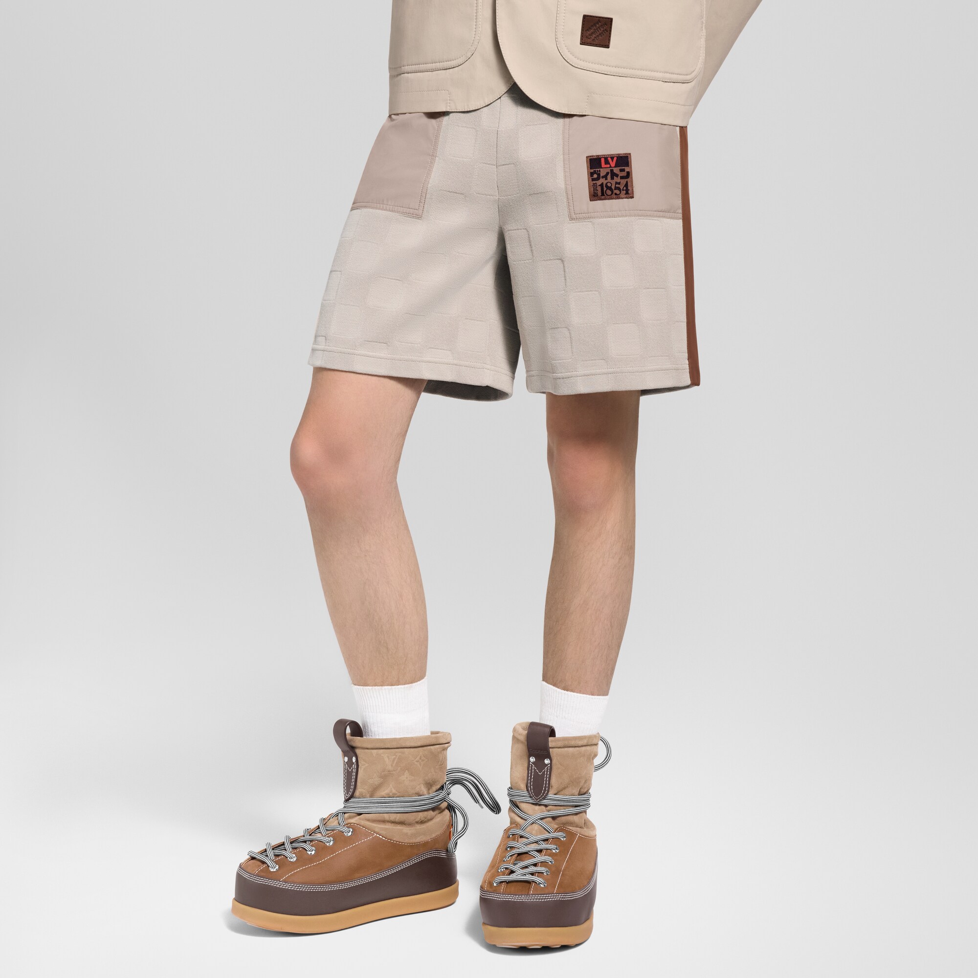 Shorts ibridi in stile workwear con motivo Damier  Uomo Abbigliamento Tutti i Capi di Abbigliamento | LOUIS VUITTON (Zoom prodotto)