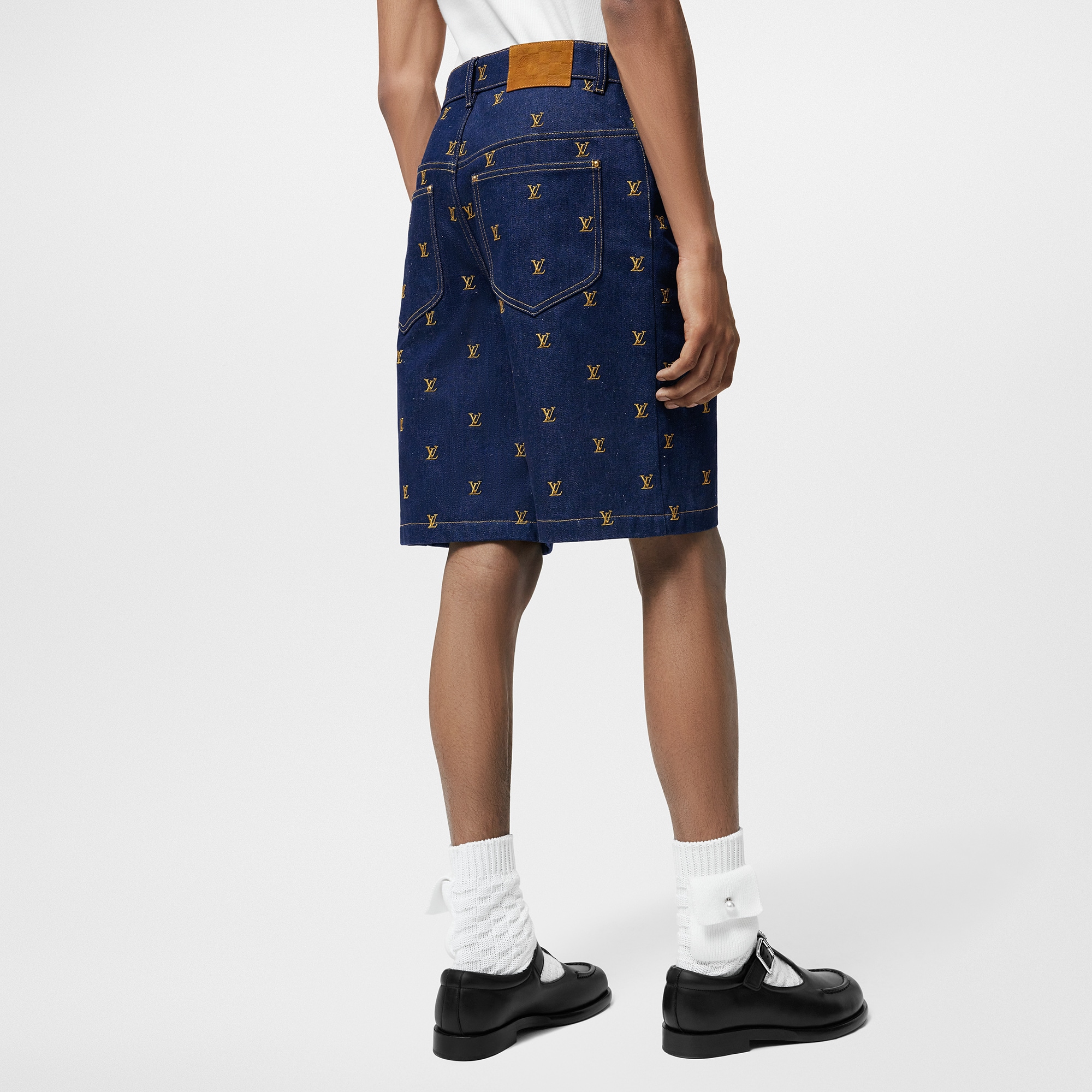 Shorts in denim con firme ricamate  Uomo Abbigliamento Collezione Denim | LOUIS VUITTON (Zoom prodotto)
