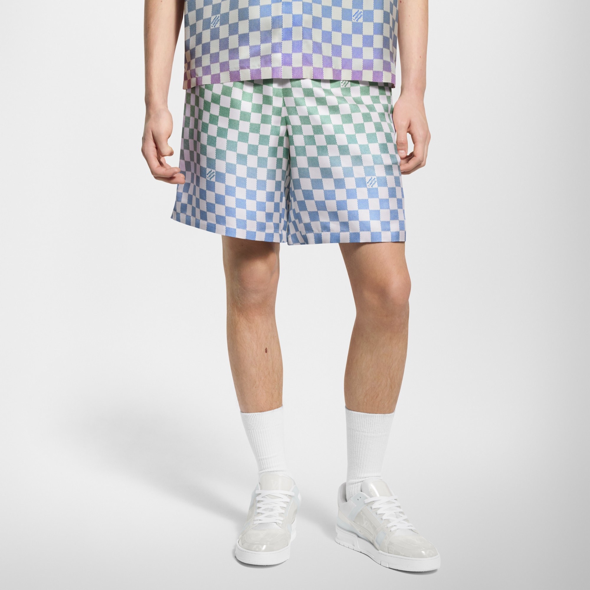 Shorts in seta con motivo Damier effetto sfumato stampato  in Uomo