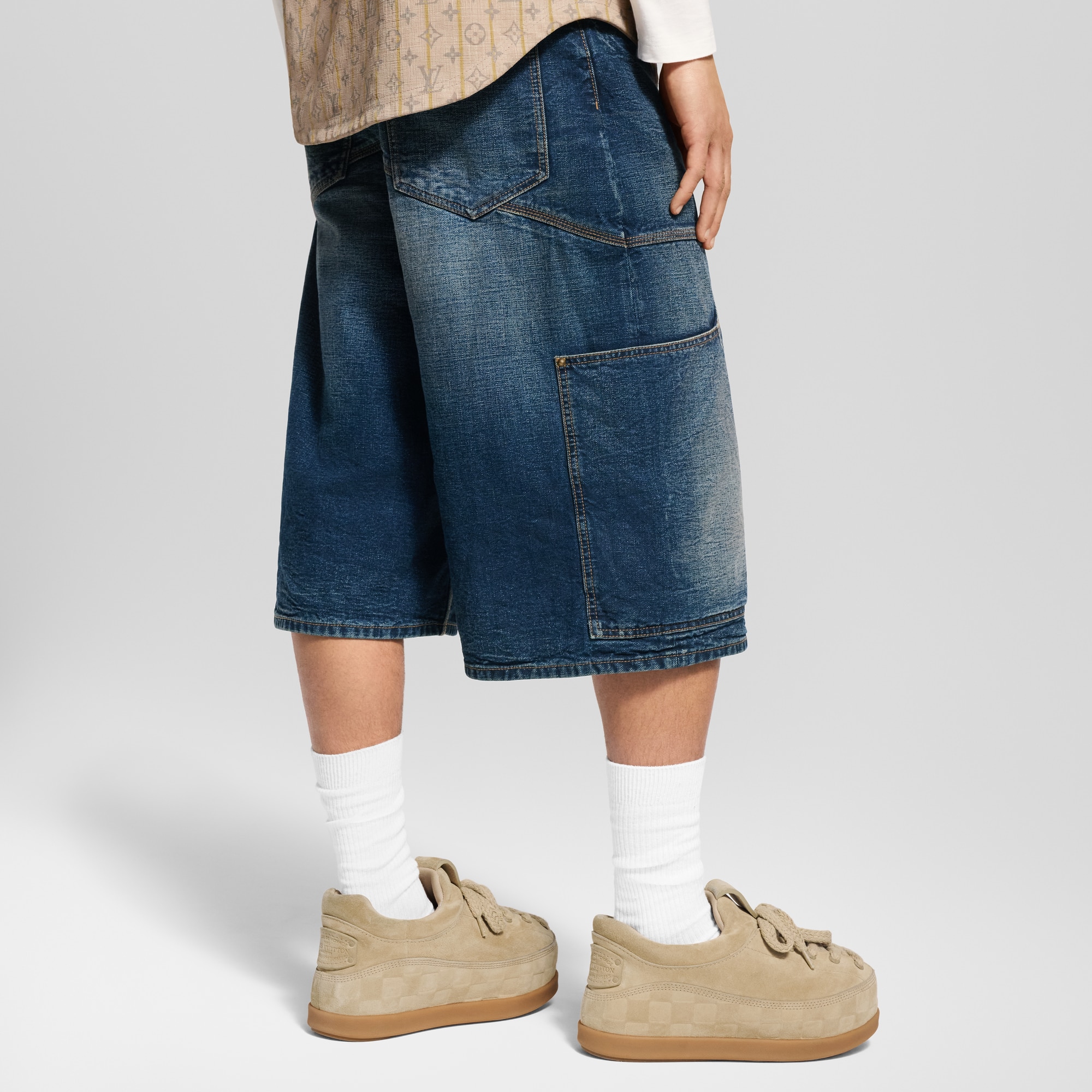 Shorts in stile workwear in denim  Uomo Abbigliamento Collezione Denim | LOUIS VUITTON (Zoom prodotto)