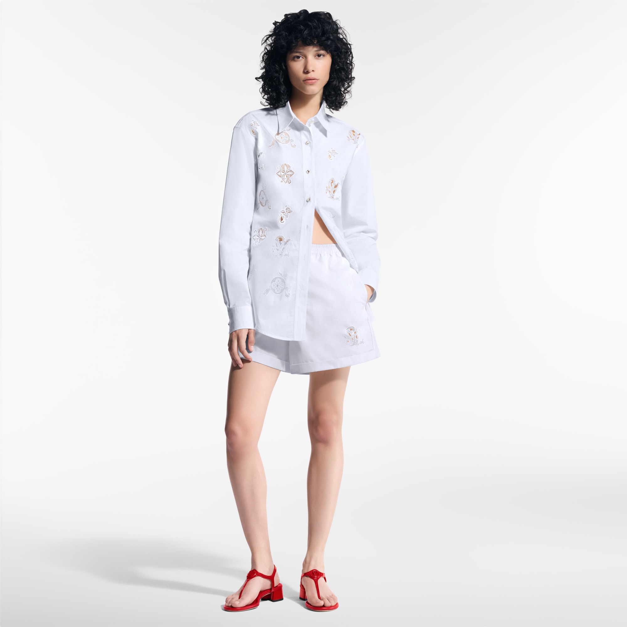 Shorts stile boxer con iniziali LV in Sangallo  Donna Abbigliamento Gonne e Shorts | LOUIS VUITTON (Zoom prodotto)