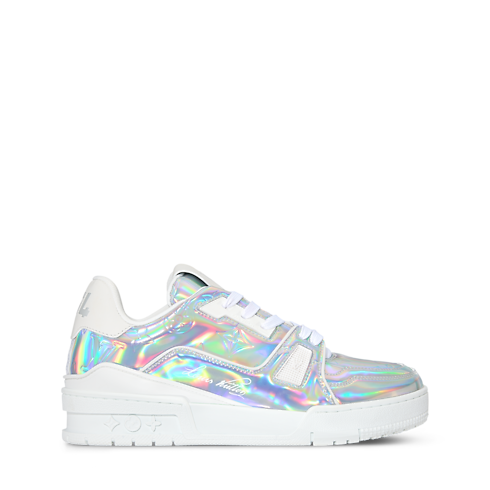 Sneaker LV Trainer side view