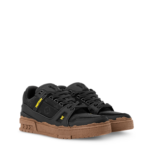Sneaker LV Trainer front view
