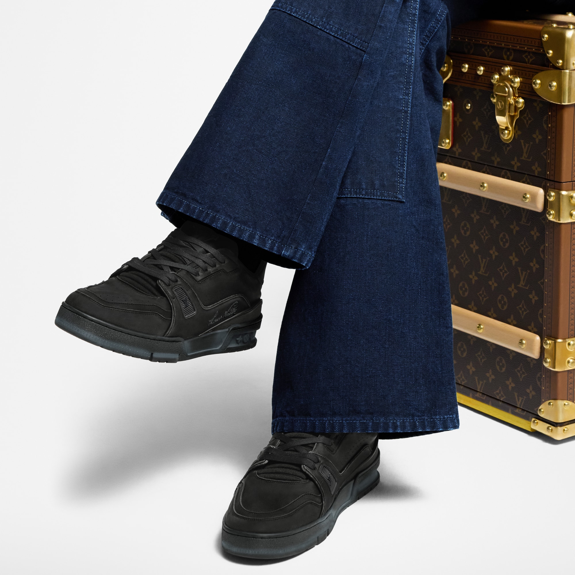 Sneaker LV Trainer Distressed  Uomo Calzature Sneakers | LOUIS VUITTON (Zoom prodotto)