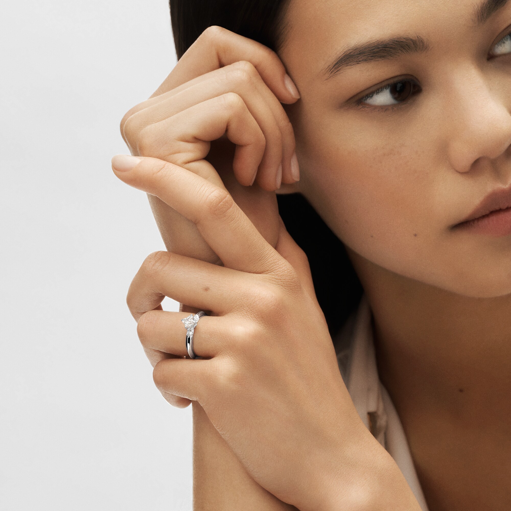 Solitario LV Diamonds, diamante taglio LV Monogram Star  Gioielli Collezioni LV Diamonds | LOUIS VUITTON (Zoom prodotto)