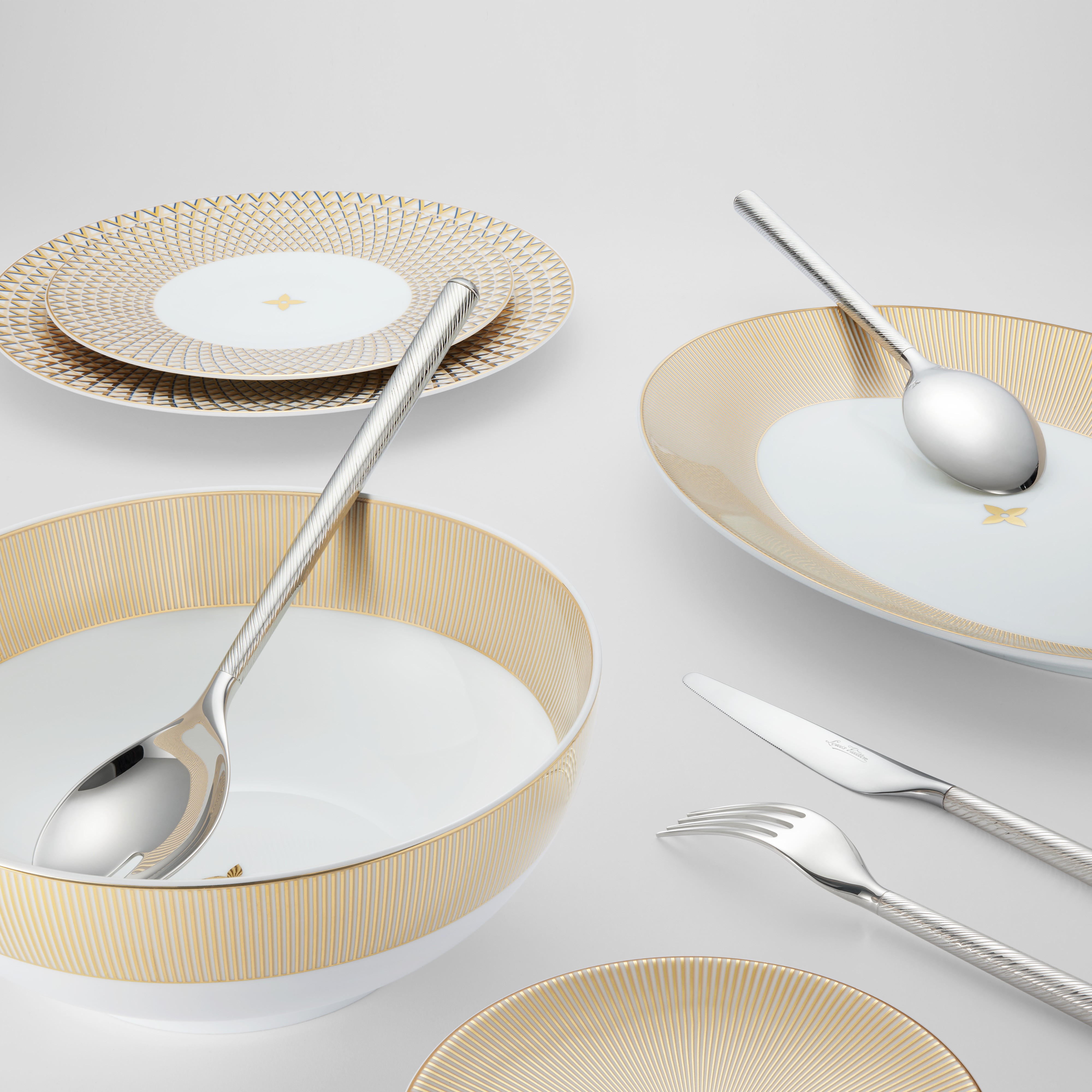 Splendor Set of 2 Rice Bowls  Bauli, Viaggio e Casa Casa e Art de la Table Art de la Table | LOUIS VUITTON (Zoom prodotto)
