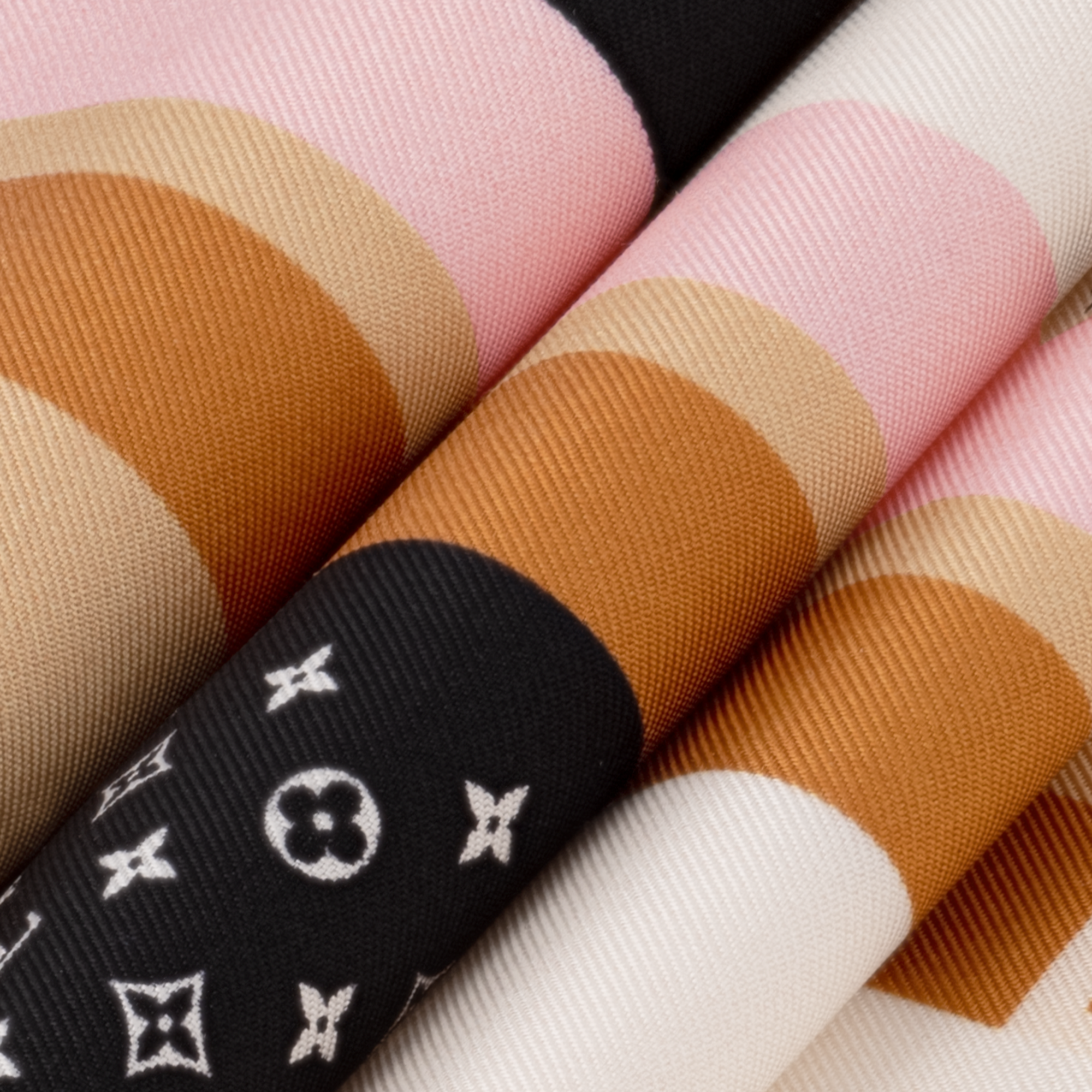 Stola Nano Monogram Lavallière S00 Donna Accessori Scialli e Stole | LOUIS VUITTON (Zoom prodotto)