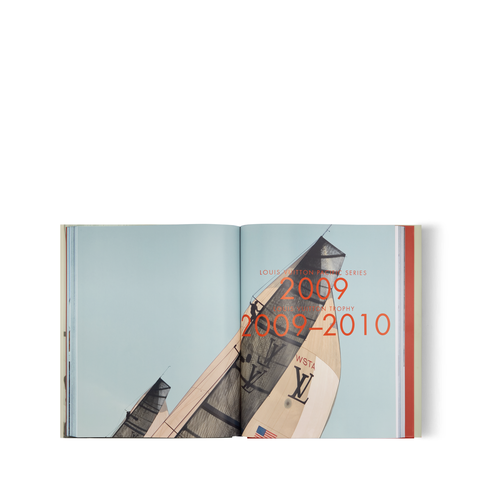 Storia della Louis Vuitton Cup  Bauli, Viaggio e Casa Libri Libri dalla copertina rigida | LOUIS VUITTON (Zoom prodotto)