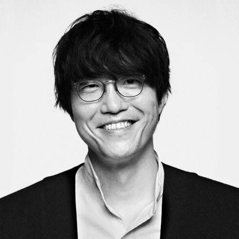 Surface Lamp di Nendo Bauli, Viaggio e Casa In Evidenza Campagna Art of Living | LOUIS VUITTON