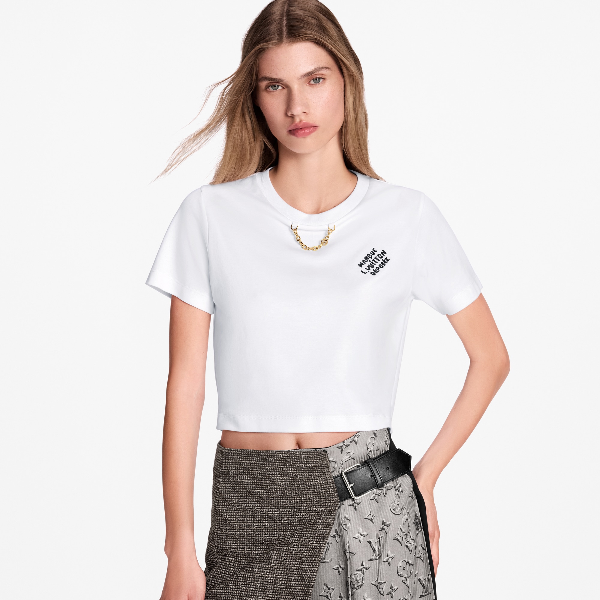 T-shirt con firma ricamata  Donna Abbigliamento Camicie e T-Shirt | LOUIS VUITTON (Zoom prodotto)