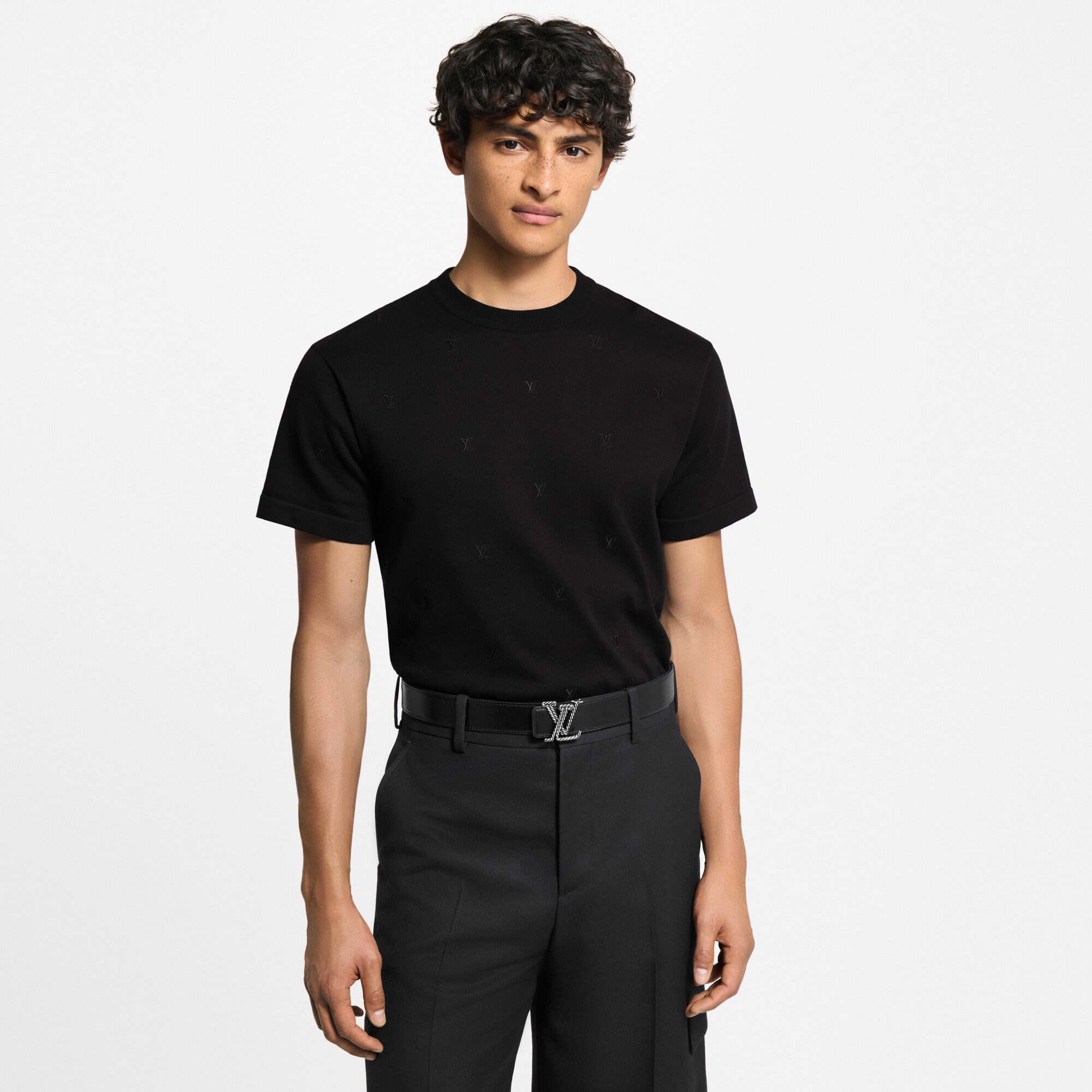 T-shirt con firme LV Blason ricamate  Uomo Abbigliamento Maglieria e Felpe | LOUIS VUITTON (Zoom prodotto)