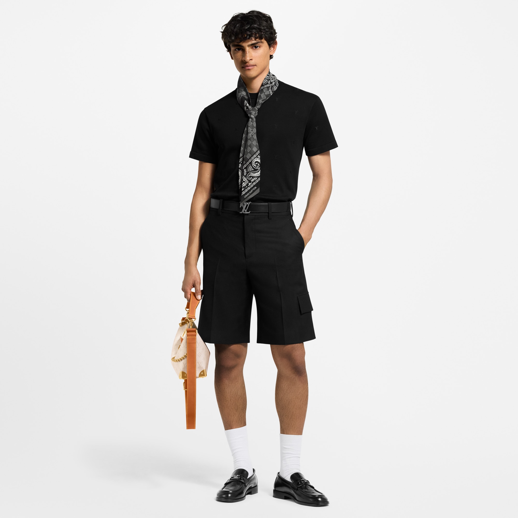 T-shirt con firme LV Blason ricamate  Uomo Abbigliamento Maglieria e Felpe | LOUIS VUITTON (Zoom prodotto)