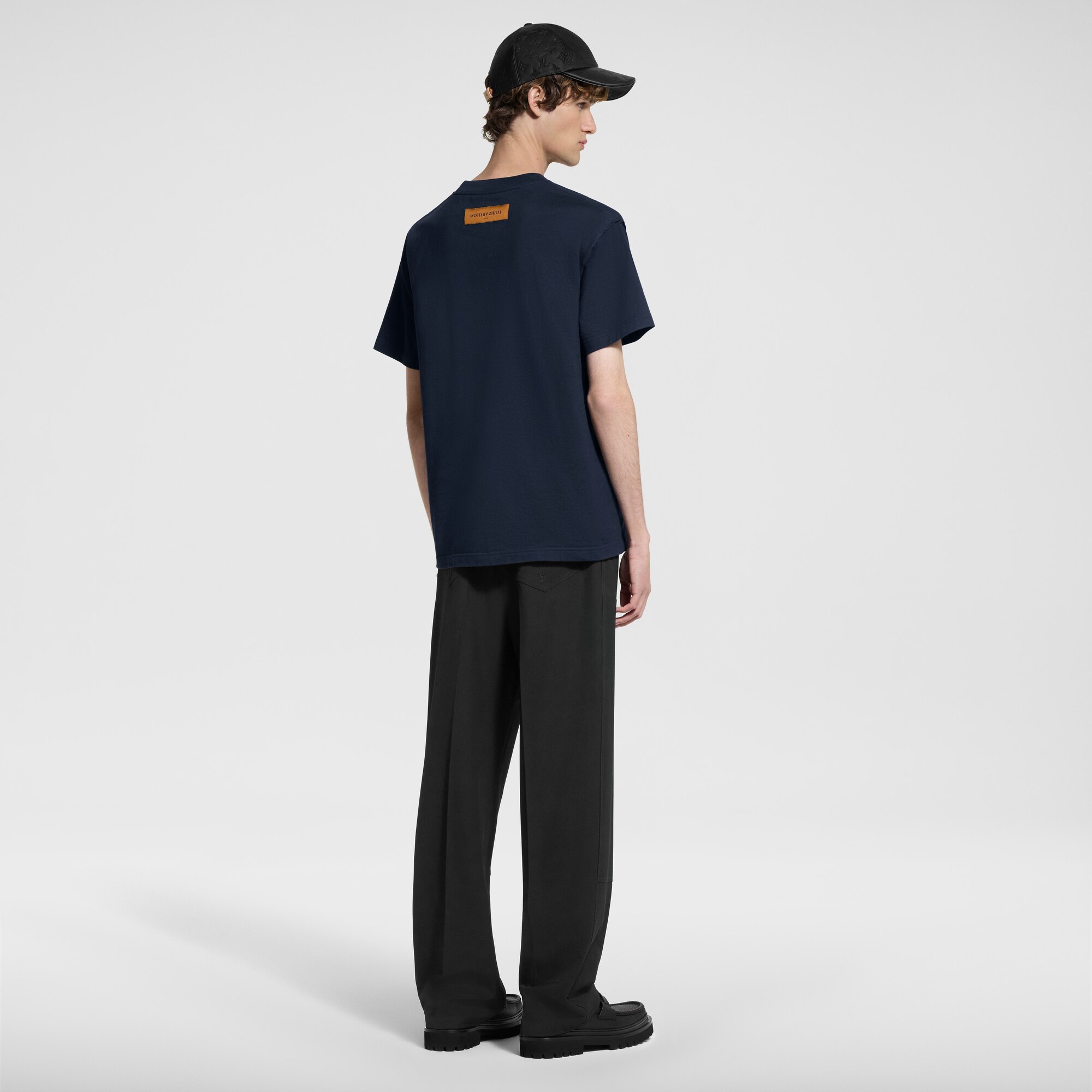  Abbigliamento T-Shirt e Polo T-shirt con iniziali LV impresse | Louis Vuitton ® (Zoom prodotto)