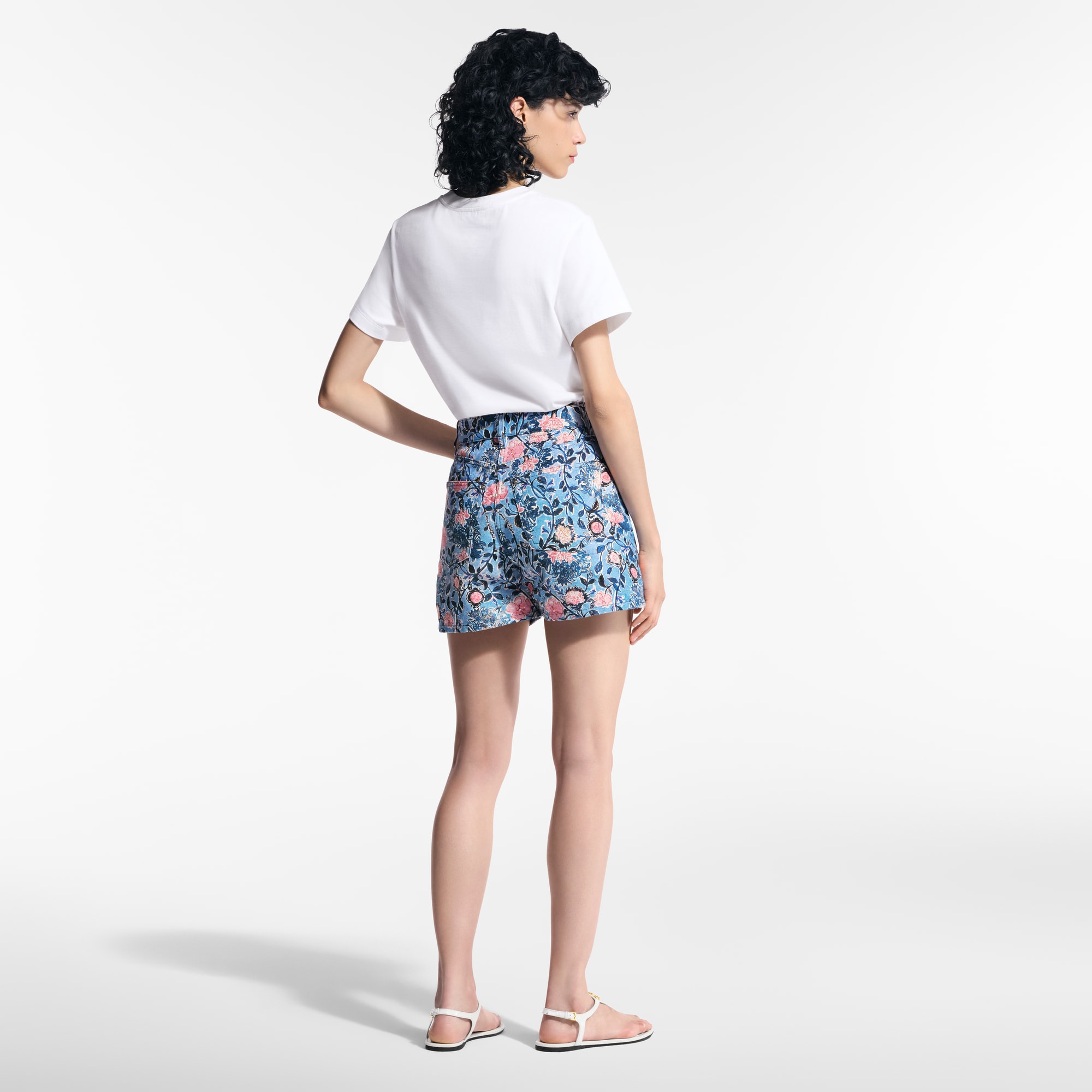 T-shirt con iniziali LV in Sangallo  Donna Abbigliamento Camicie e T-Shirt | LOUIS VUITTON (Zoom prodotto)