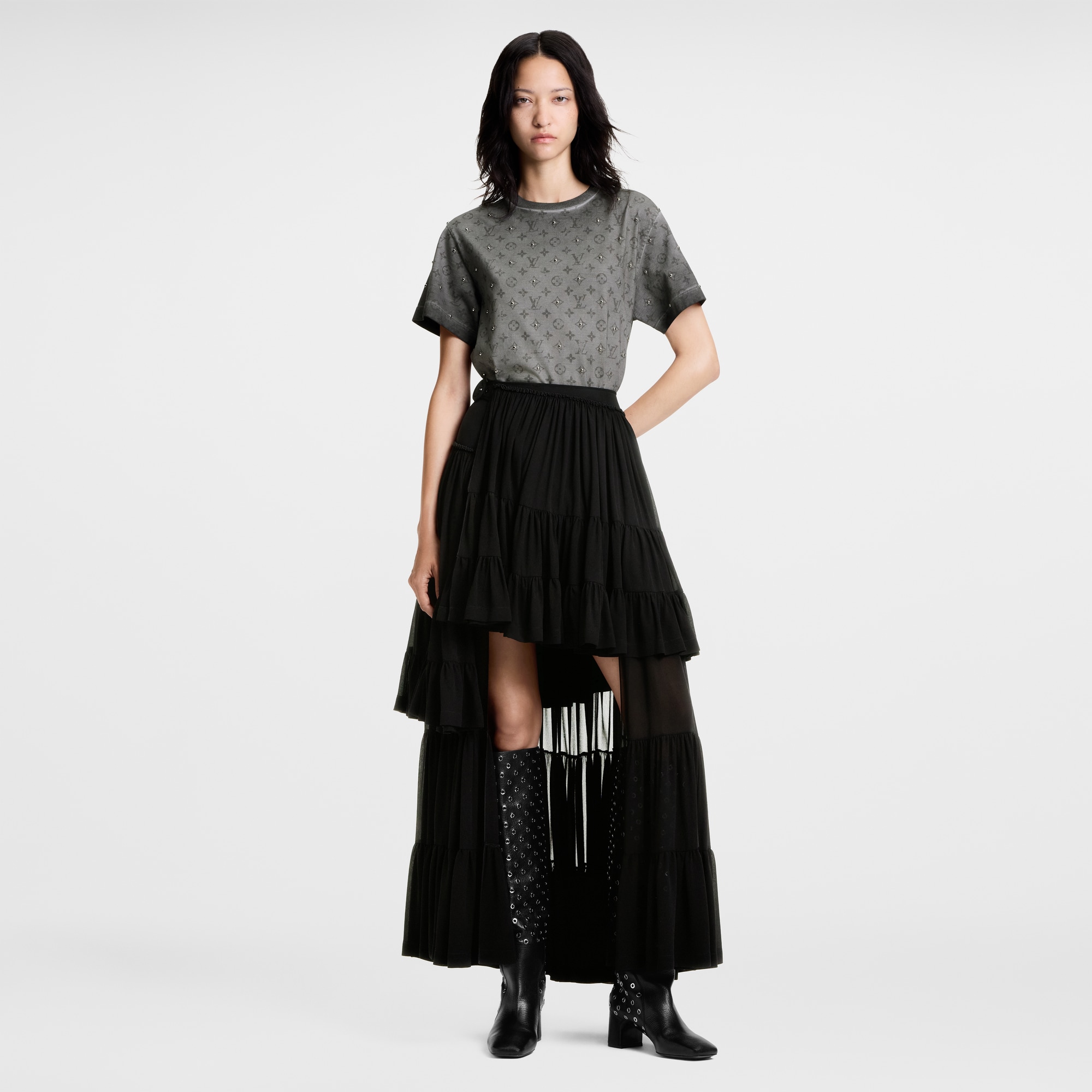 T-shirt con motivo Monogram e borchie  Donna Abbigliamento Camicie e T-Shirt | LOUIS VUITTON (Zoom prodotto)