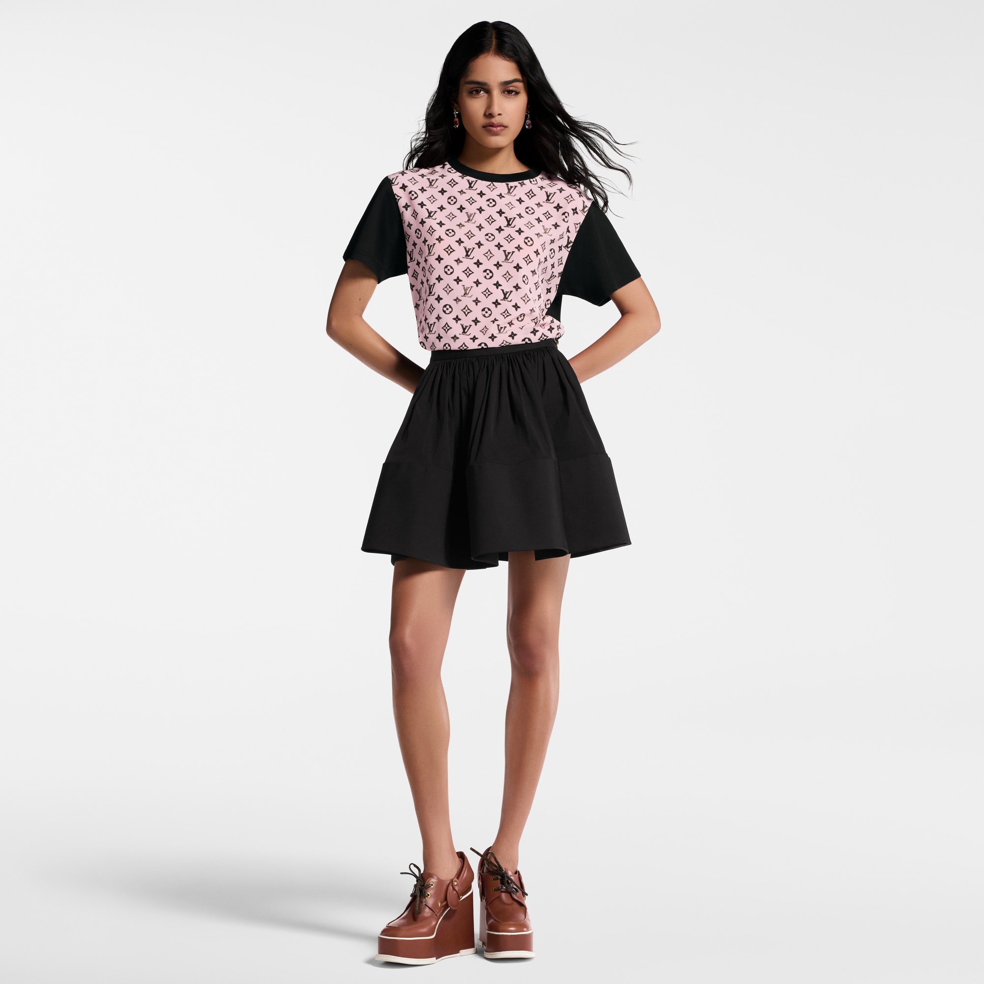 T-shirt con motivo Monogram sulla parte anteriore effetto lavato  Donna Abbigliamento Camicie e T-Shirt | LOUIS VUITTON (Zoom prodotto)