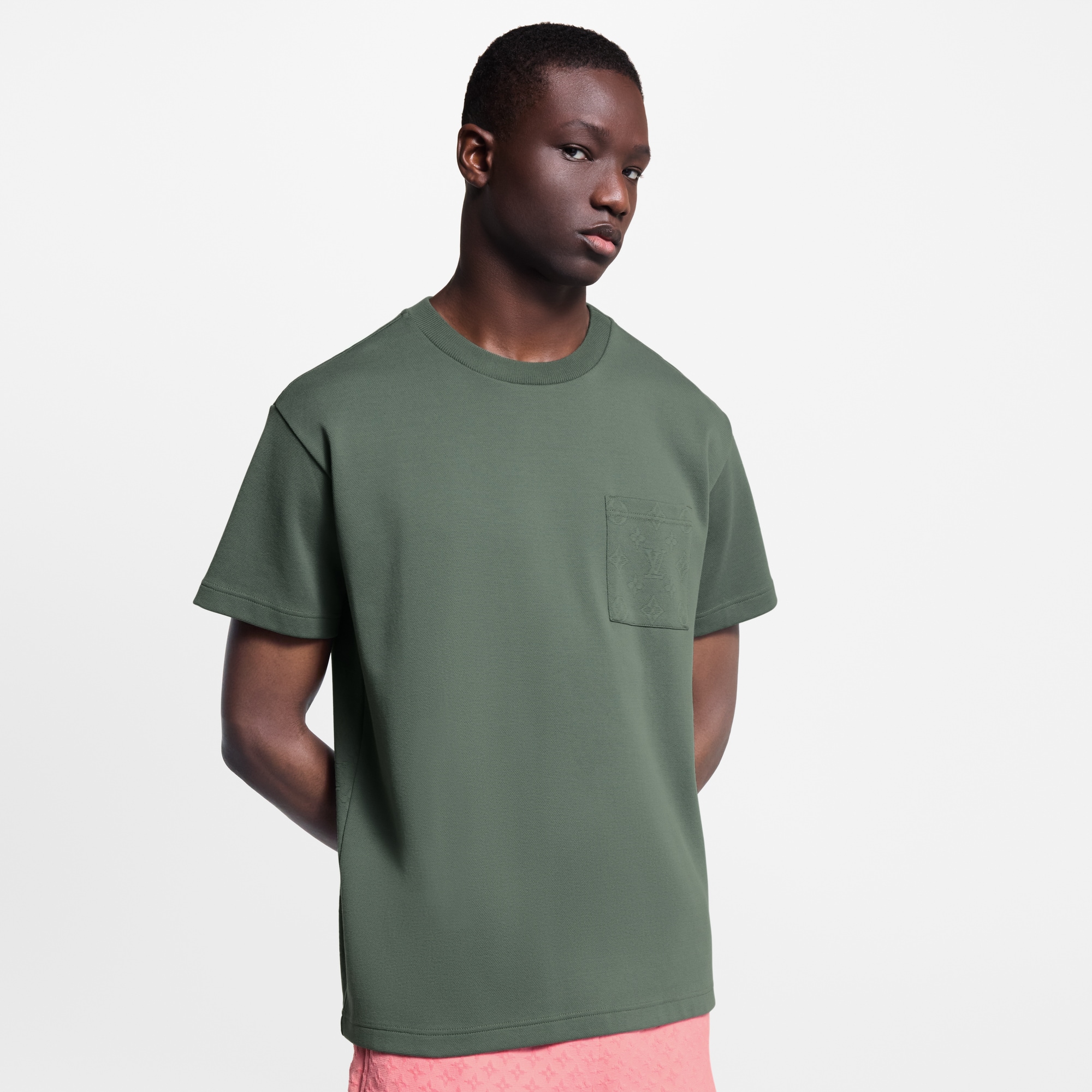T-shirt con tasca iconica  Uomo Abbigliamento T-Shirt e Polo | LOUIS VUITTON (Zoom prodotto)