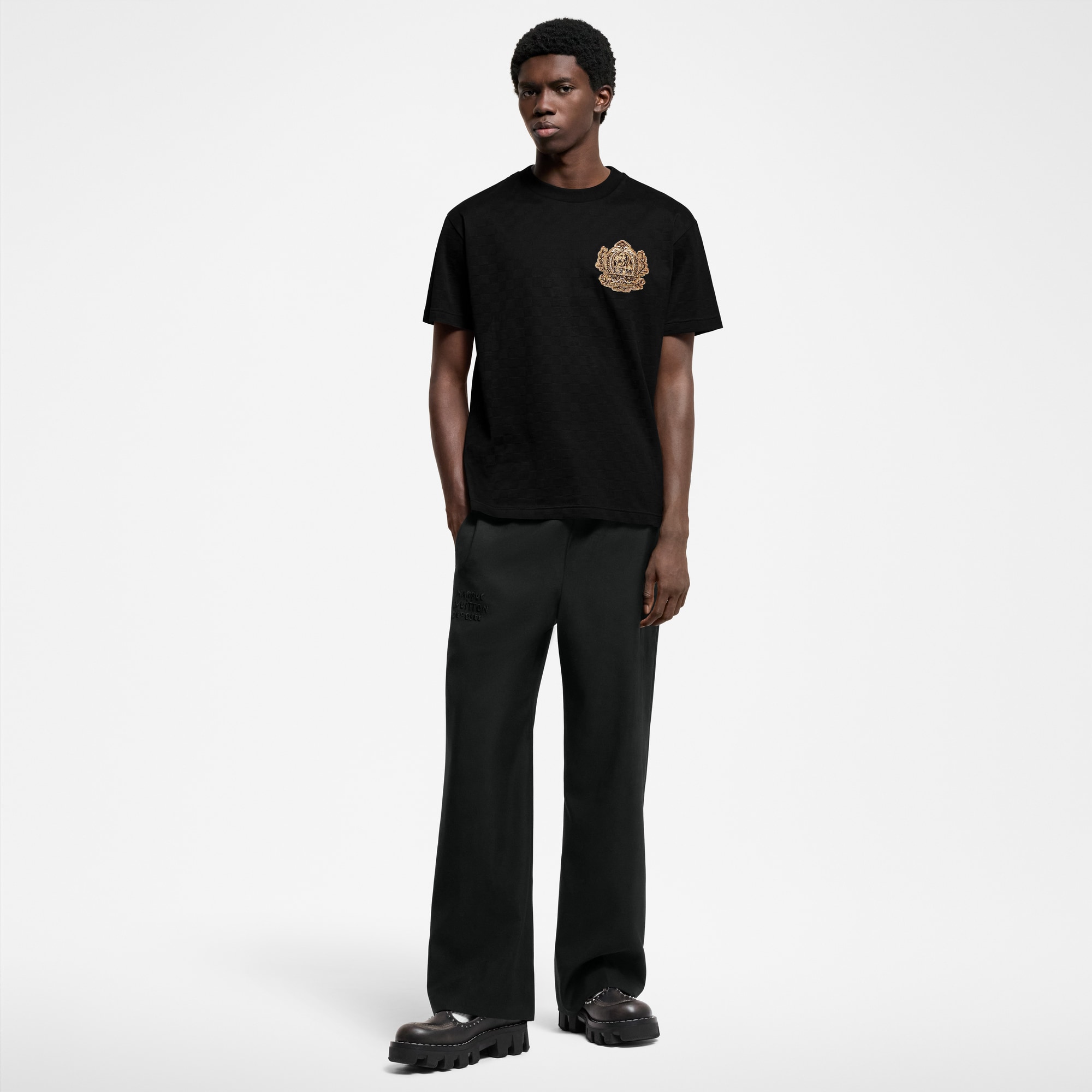 T-shirt in cotone con applicazione iconica  Uomo Abbigliamento T-Shirt e Polo | LOUIS VUITTON (Zoom prodotto)