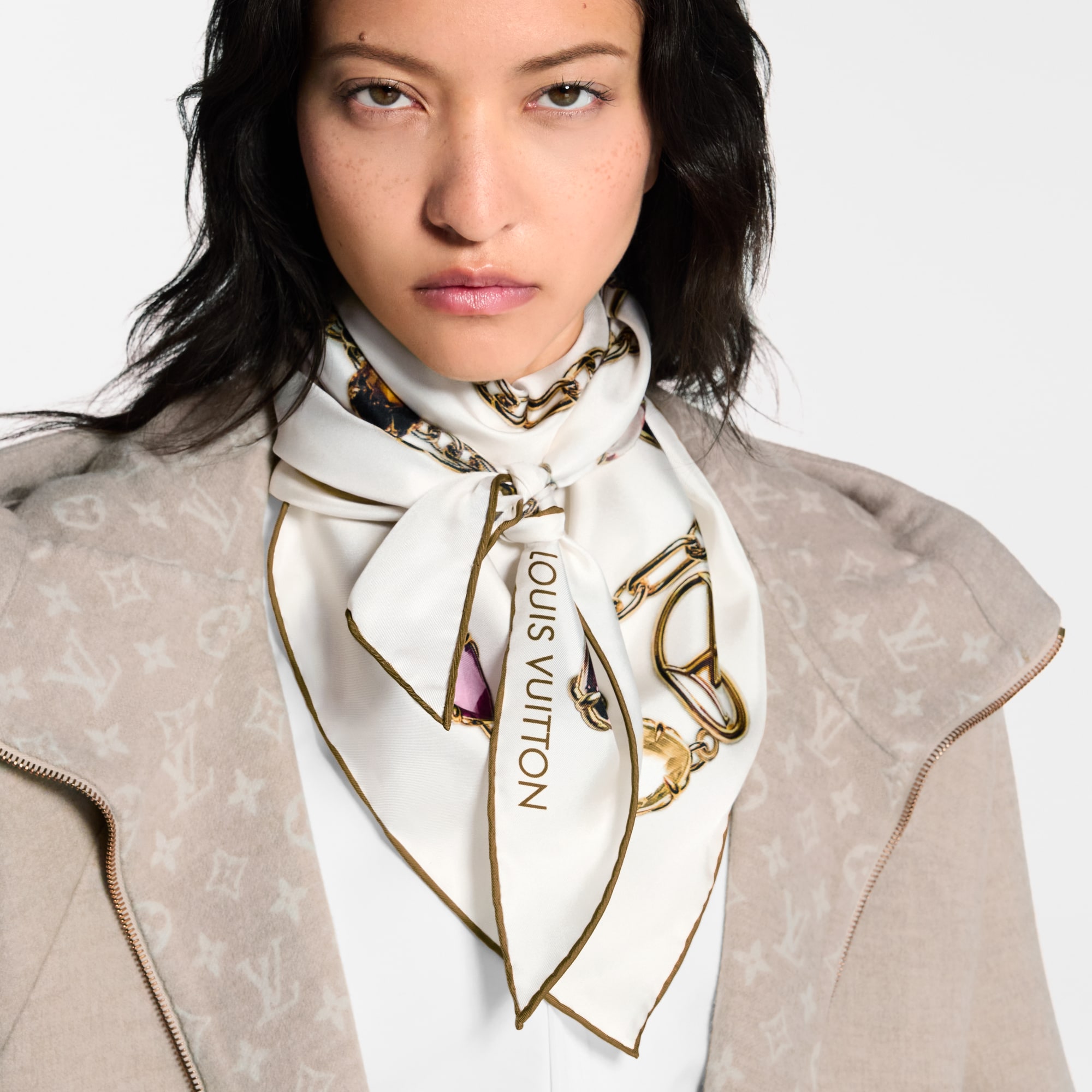 Triangolo in seta Heirloom S00 Donna Accessori Foulard in seta e Bandeaux | LOUIS VUITTON (Zoom prodotto)