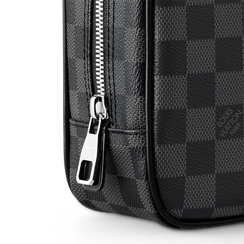 Trousse Toilette GM Tela Damier Graphite Uomo Viaggio Accessori da Viaggio | LOUIS VUITTON (Zoom prodotto)