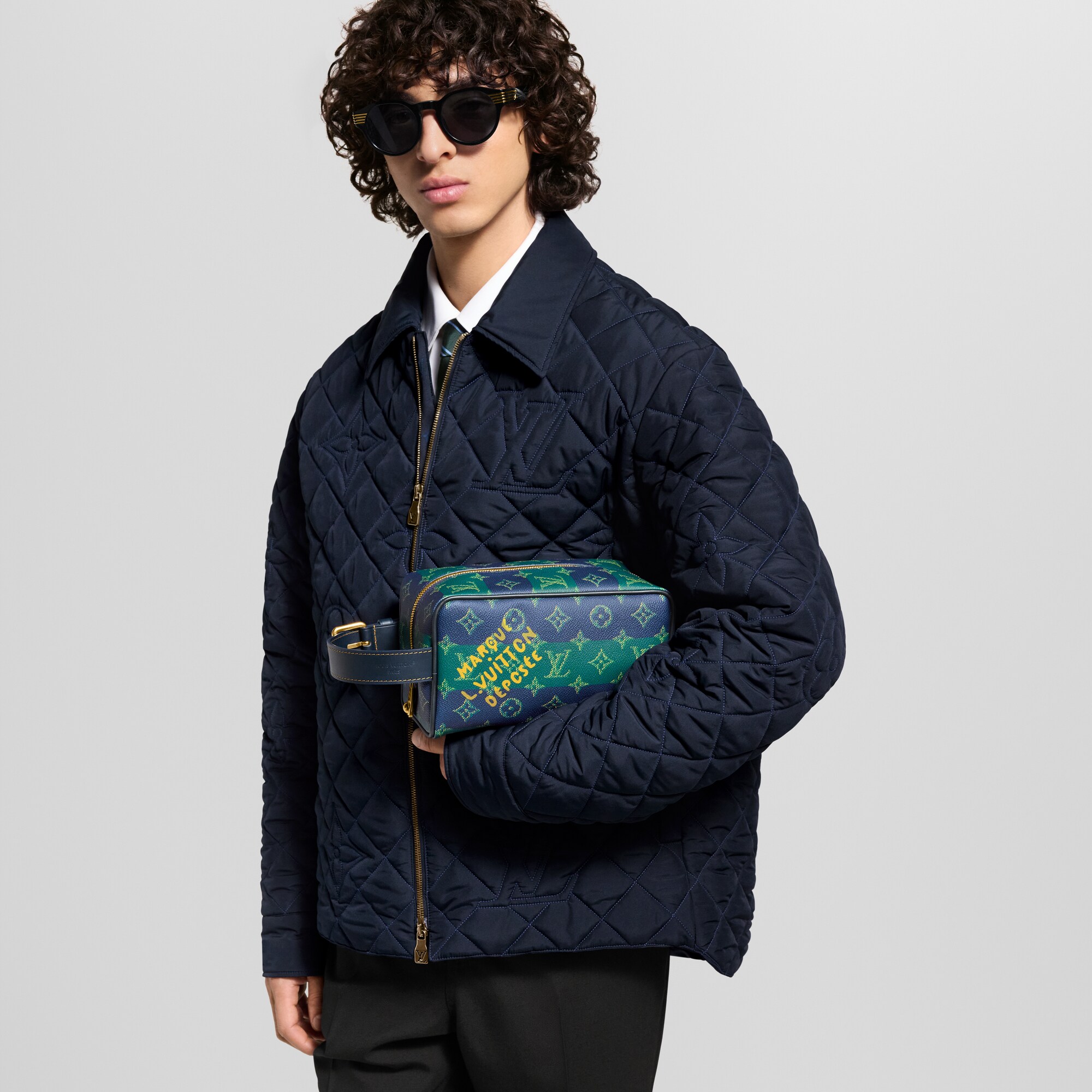 Trousse toilette Locker Dopp Kit Monogram Heritage Uomo Viaggio Accessori da Viaggio | LOUIS VUITTON (Zoom prodotto)