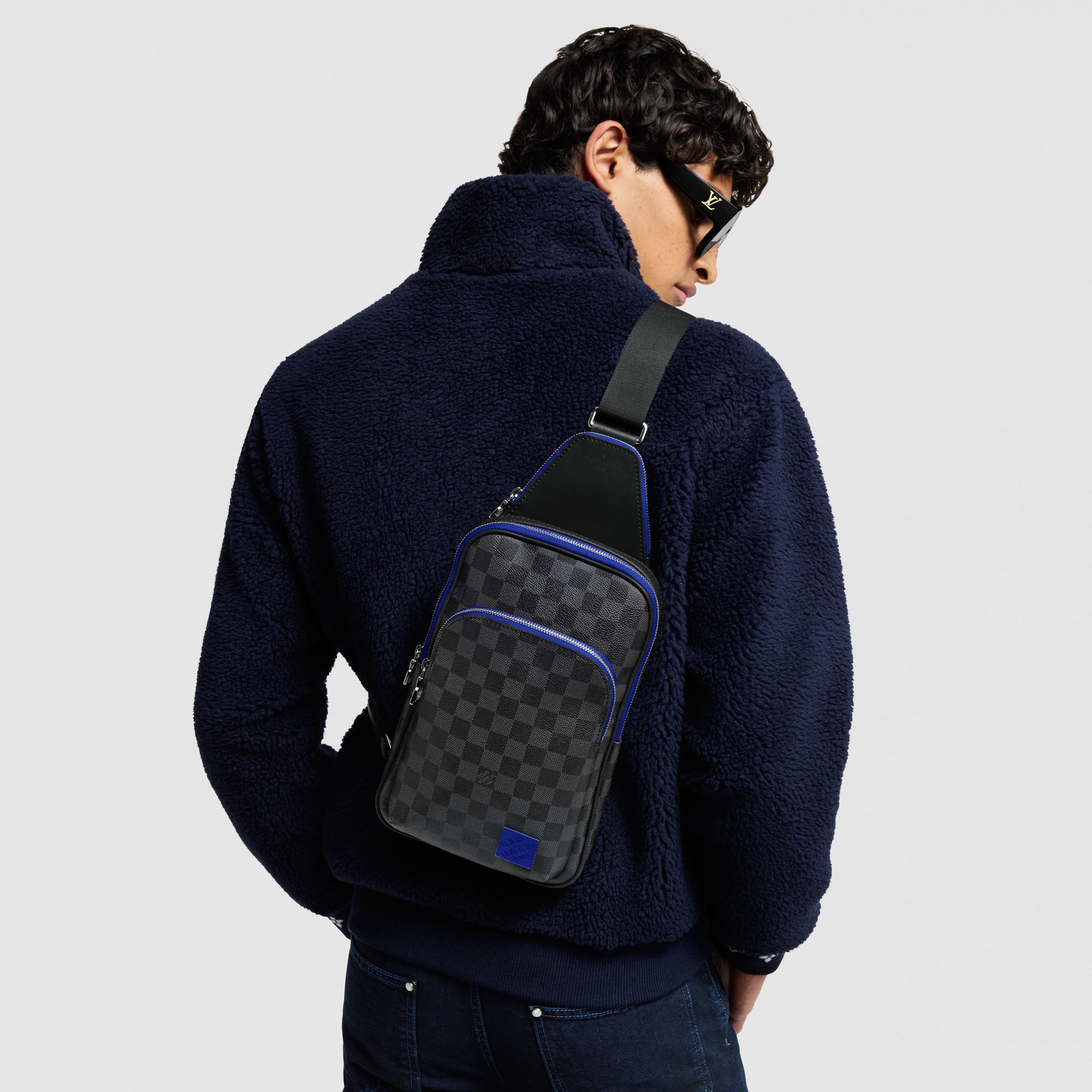 Zaino monospalla Avenue Tela Damier Graphite Borse e Piccola Pelletteria Borse da Uomo Novità | LOUIS VUITTON (Zoom prodotto)