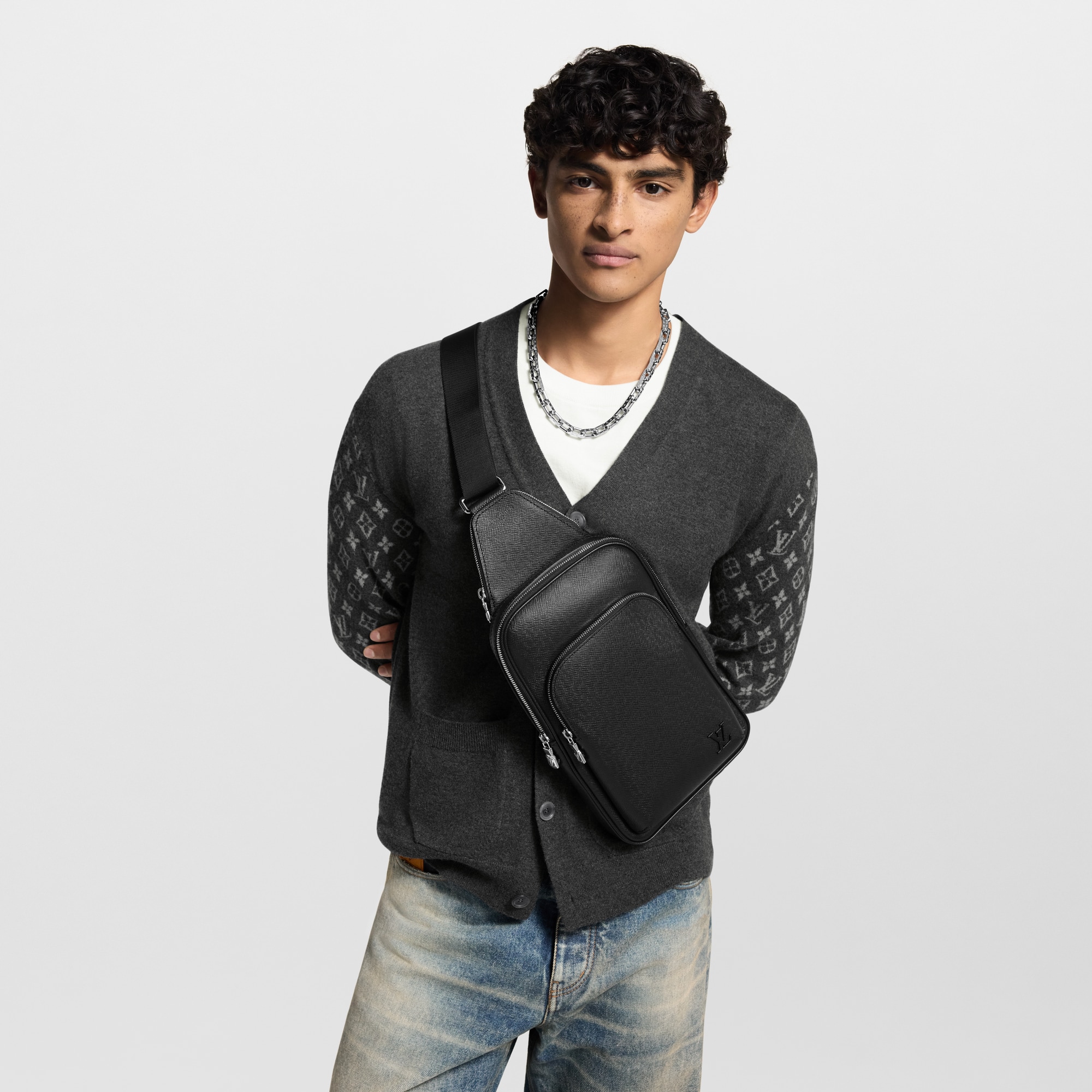 Zaino monospalla Avenue NM Pelle Taïga Uomo Borse da Uomo Tutte le collezioni | LOUIS VUITTON (Zoom prodotto)