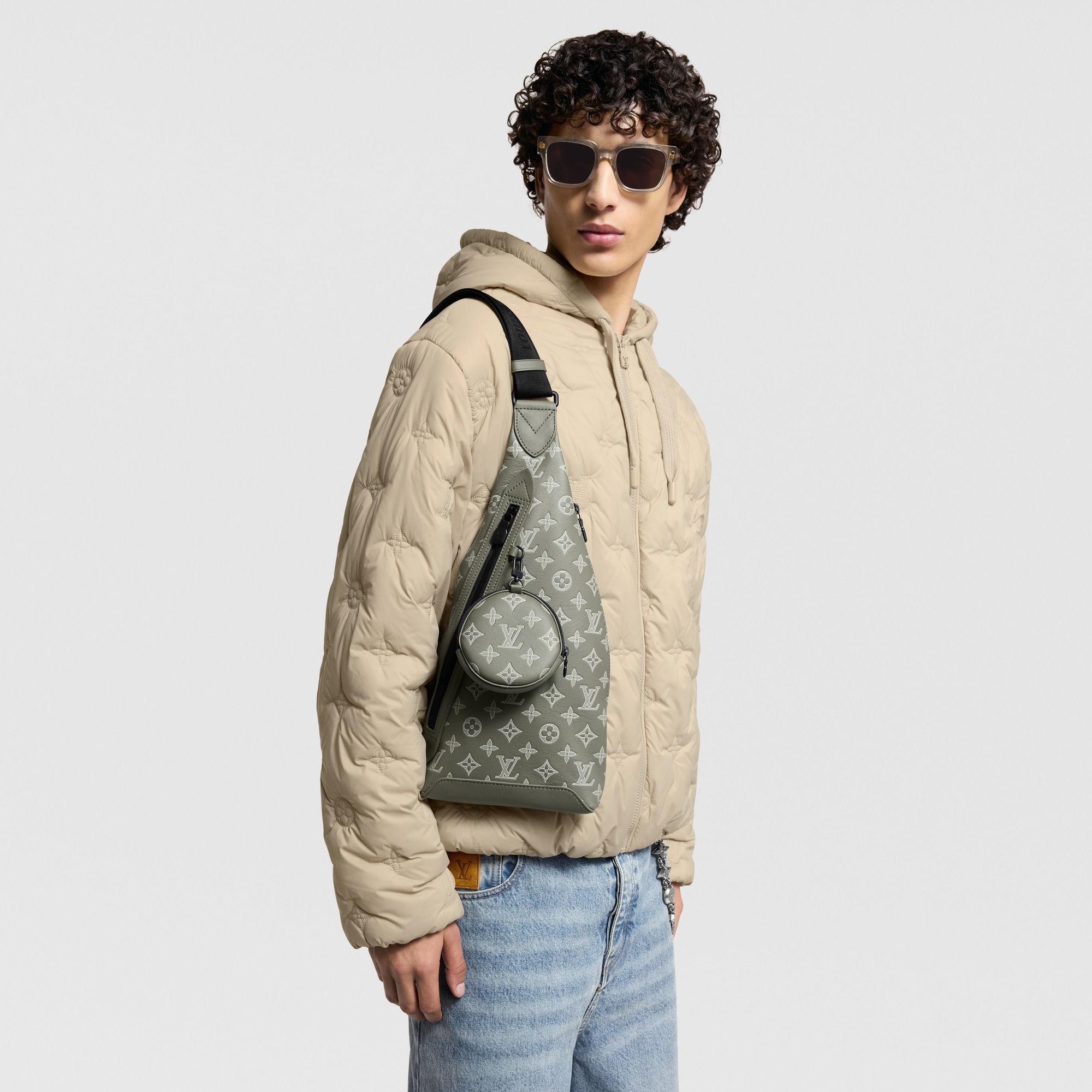 Zaino monospalla Duo Monogram Shadow Uomo Borse da Uomo Tutte le borse | LOUIS VUITTON (Zoom prodotto)